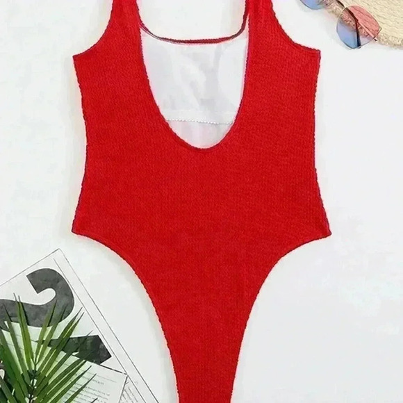 Red Women's Solid Colored Texture Fabric Sexy Backless Sports One-Piece Swimsuit - Picture 4 of 4